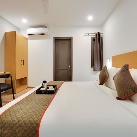Oyo Townhouse 019 Anand Vihar Hotel Nova Deli Exterior foto