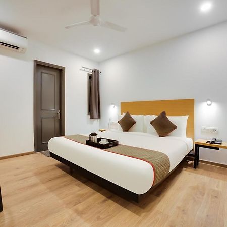 Oyo Townhouse 019 Anand Vihar Hotel Nova Deli Exterior foto