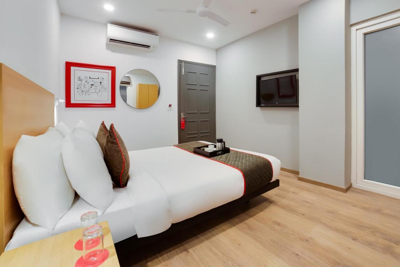 Oyo Townhouse 019 Anand Vihar Hotel Nova Deli Exterior foto