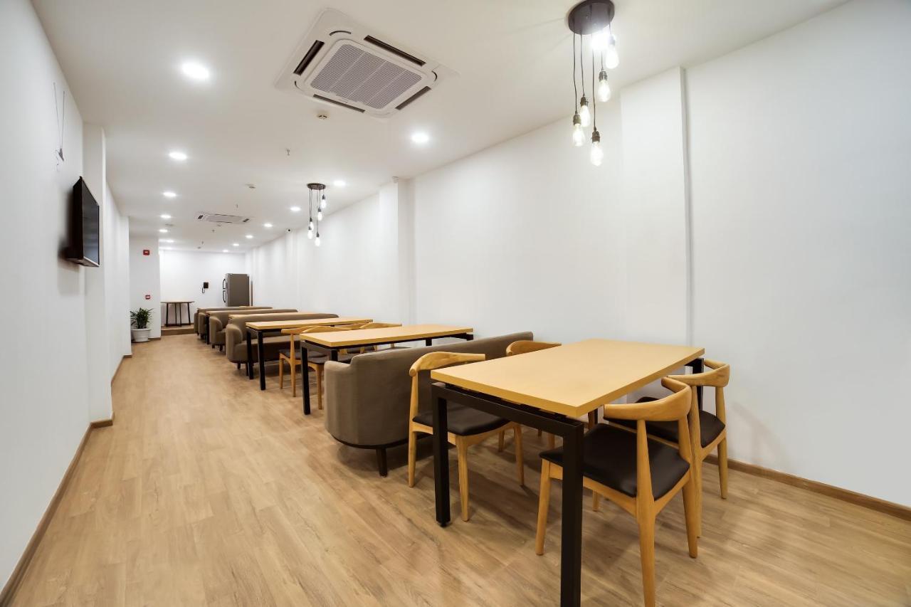 Oyo Townhouse 019 Anand Vihar Hotel Nova Deli Exterior foto