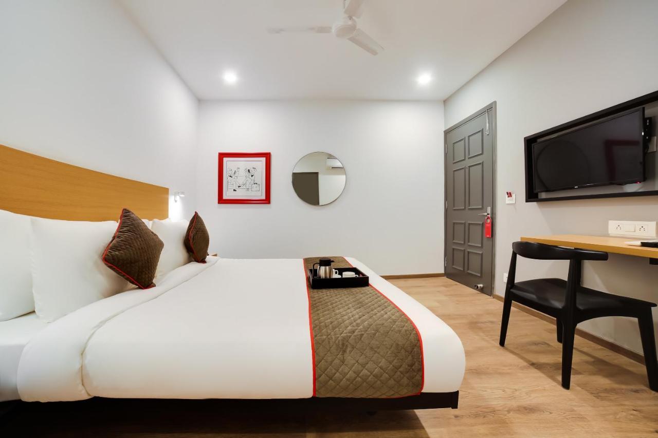 Oyo Townhouse 019 Anand Vihar Hotel Nova Deli Exterior foto