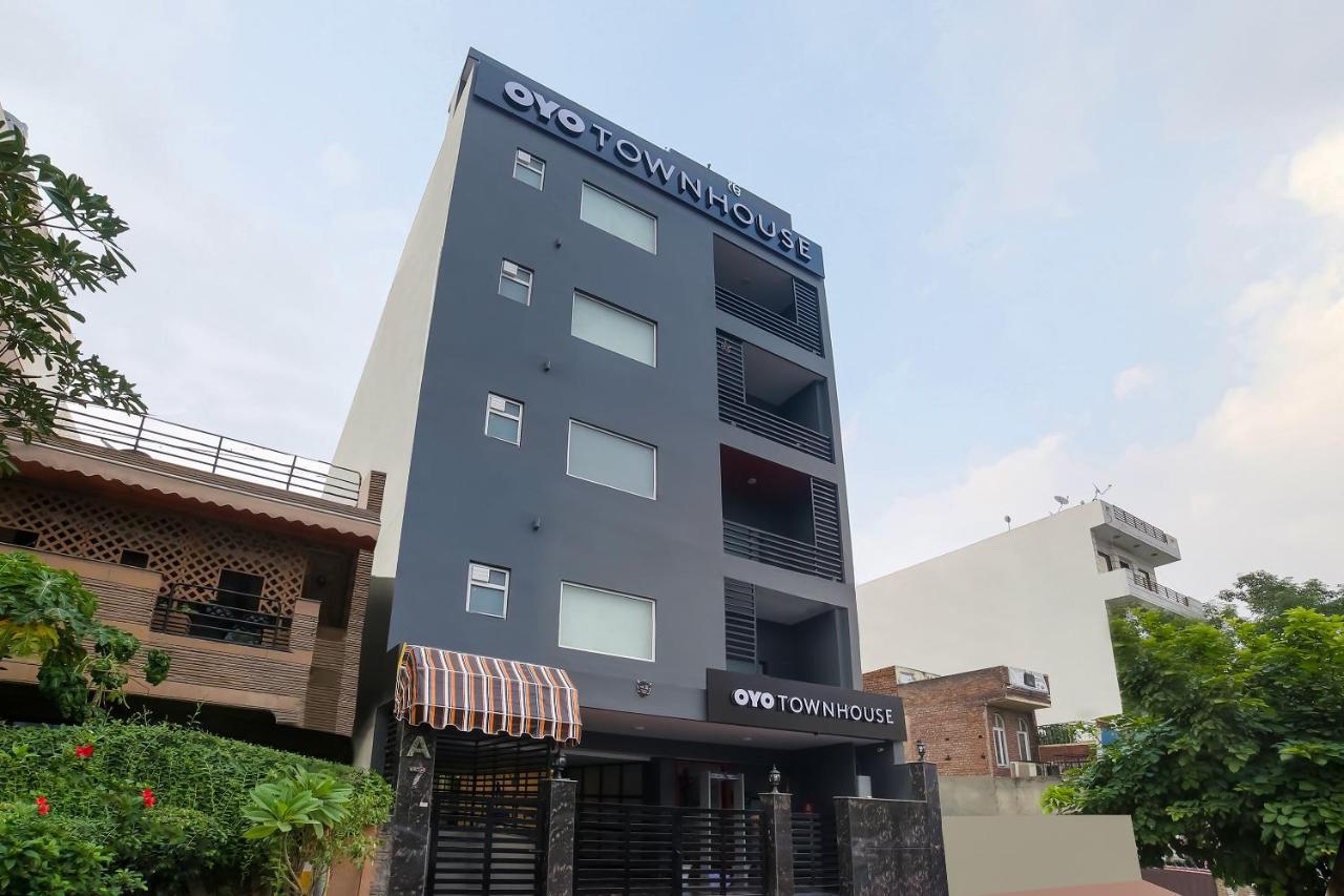 Oyo Townhouse 019 Anand Vihar Hotel Nova Deli Exterior foto