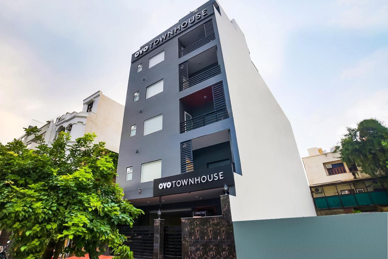 Oyo Townhouse 019 Anand Vihar Hotel Nova Deli Exterior foto