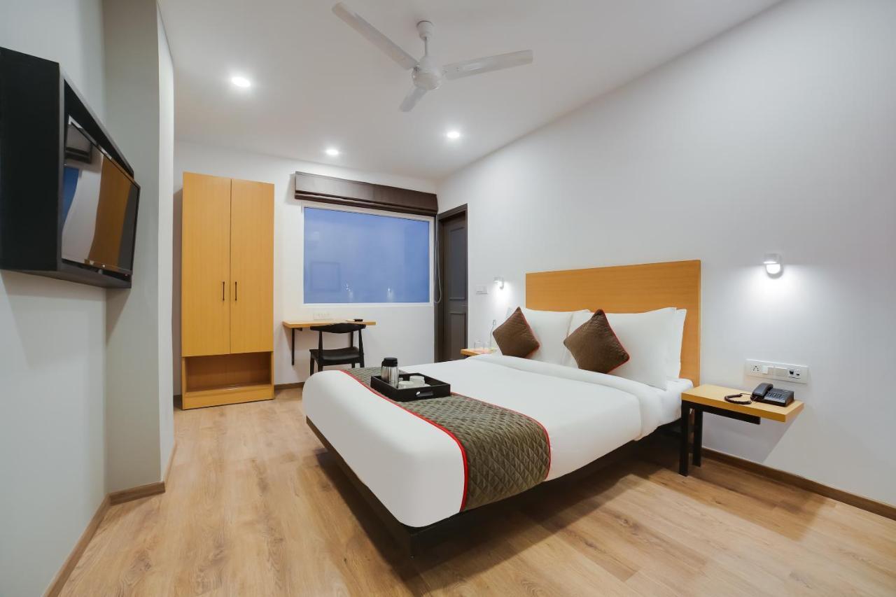 Oyo Townhouse 019 Anand Vihar Hotel Nova Deli Exterior foto